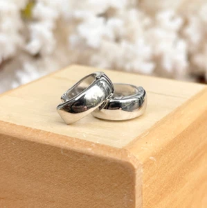 14KT White Gold 5MM Tube Rounded Hinged Huggie Hoop Earrings 12MM - Picture 1 of 8