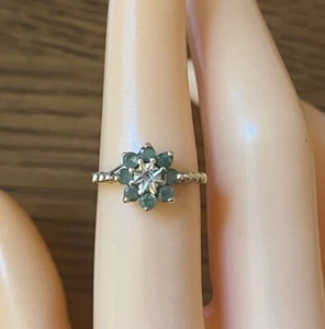 9ct Yellow Gold 0.25ct Emerald Cluster Ring, UK Size L - Picture 1 of 5