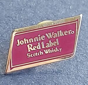 JOHNNIE WALKER RED LABEL SCOTCH WHISKY VINTAGE Pin Pinback Button B9