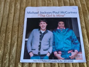 M.JACKSON&P.McCARTNEY/THE GIRL IS MINE/CAN'T GET OUTTA THE RAIN EPC A2729 (1982) - Picture 1 of 8