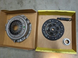 Luk RepSet clutch 07-041 for Ford Bronco 1984, Ranger 1983-1984 - Picture 1 of 3