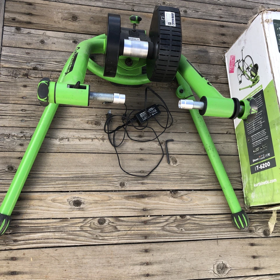 Bicicleta Estacionaria Entrenador Kinetic Rock and Roll T-6200 Bluetooth Caja Original Foto 1 de 4