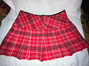 Charlotte Russe Medium- Women's red plaid skirt - Picture 1 of 4