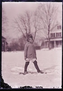 LATE 1800s or EARLY 1900s GLASS NEGATIVE, GIRL ON SNOWSHOES-2 - Picture 1 of 2