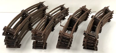 Vintage Hornby Clockwork O Gauge 21 Railway Track Curves Banked Base with Clips - Image 1 of 4