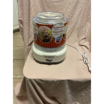 Máquina de helados Hamilton Beach 1,5 cuartos de galón - 68880 - blanca Foto 1 de 3