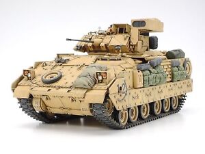 TAMIYA US Panzer M2A2 Bradley Desert Storm IFV 1:35 Plastik Modellbau Militär Ba