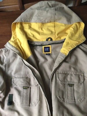 Chaqueta de lona con capucha para niños Gap XXL 18/20 caqui vintage ribete amarillo en muy buen estado Foto 1 de 4
