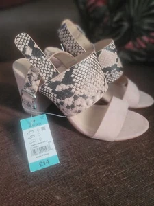 Ladies Low Block Heel Sandals - Black - Picture 1 of 3