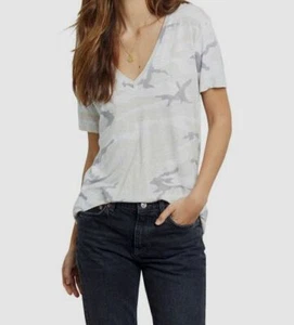 $88 Women's Beige Camouflage V-Neck Short Sleeve Linen T-Shirt Top Size X-Small - Picture 1 of 3