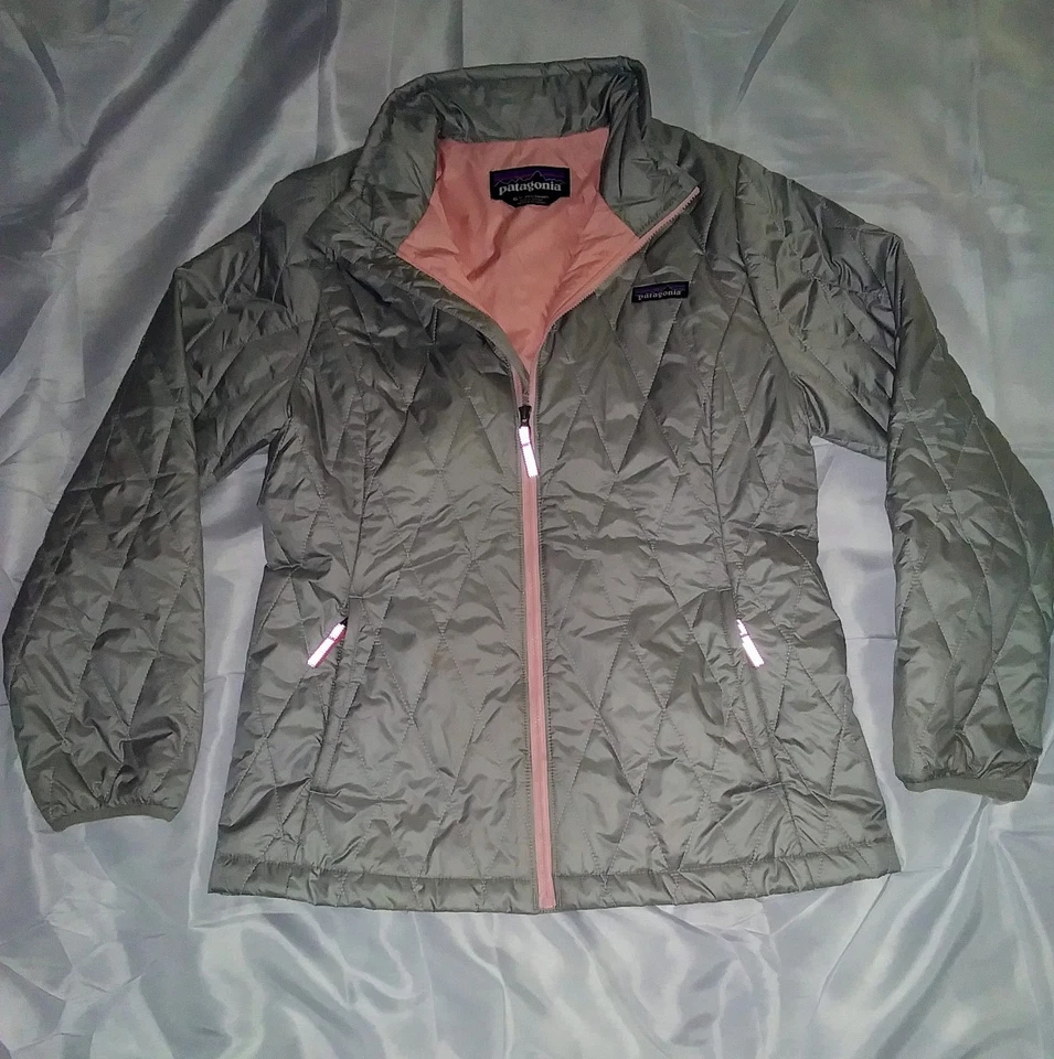 Chaqueta Patagonia Niña XL 14 Gris Rosa Puffer Abrigo Acolchado Aislado Cremallera Completa Foto 1 de 4