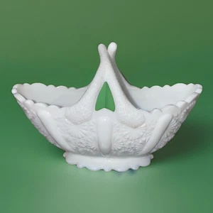 Vintage Fenton Daisy & Button Milk Glass Basket Trinket Dish w/Split Twig Handle - Picture 1 of 6