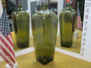 SELLING AT COST *MINT* SAGE GREEN~P. HOPPE SCHIEDAM BLOB SEAL DUTCH CASE GIN. - Picture 1 of 10