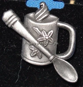 Spilla cucchiaio piattino tazza cioccolata calda Giava peltro 6569 - Foto 1 di 1