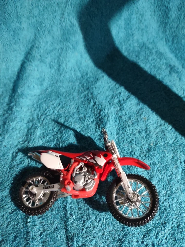 Maisto1:18 Yamaha 2018 Mt-07 Replica Alloy Used Without Stand - Image 1 of 4