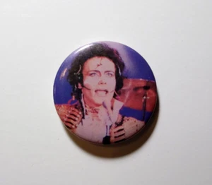 Adam Ant Original Badge Pinback 1983 Pirate Glam New Wave Punk Pop Official - Picture 1 of 2