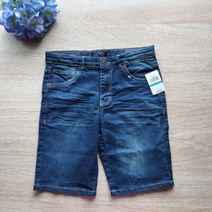 NWT Lucky Brand Classic Straight Stretch Berbuda Jean Shorts Blue Girl Sz.16 $50 - Picture 1 of 5