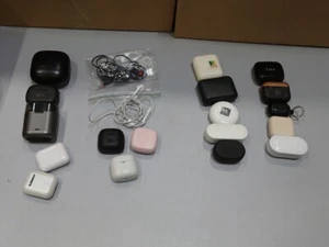 Posten von 20 kabellosen Ohrhörern - für Ersatzteile, funktioniert nicht, gebraucht - Bild 1 von 14