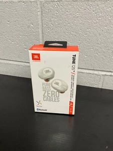 JBL Tune 125TWS True Wireless Bluetooth In-Ear Kopfhörer Pure Bass Sound, Weiß - Bild 1 von 2
