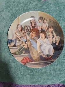 Vintage Knowles Sammelteller "Annie & the Orphans" 4. in Annie Serie mit Box - Bild 1 von 8