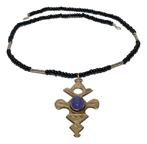 Collar Cruz Bereber Tuareg Africana Hecho a Mano con Piedra Púrpura, Joyería Étnica - Imagen 1 de 3