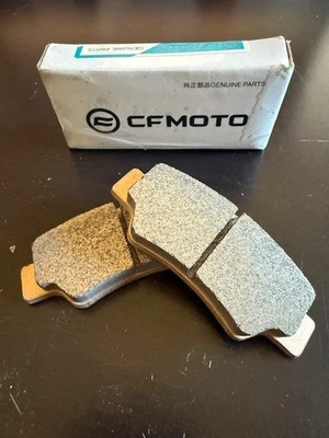Pastilla de freno trasera OEM CFMoto 7020-0810A0 Zforce Uforce 500 600 800 950 1000 Foto 1 de 4