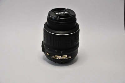 Nikon AF-S Nikkor 18-55mm f3.5-5.6 G DX - Damaged broken mount (free post) - image 1 of 4