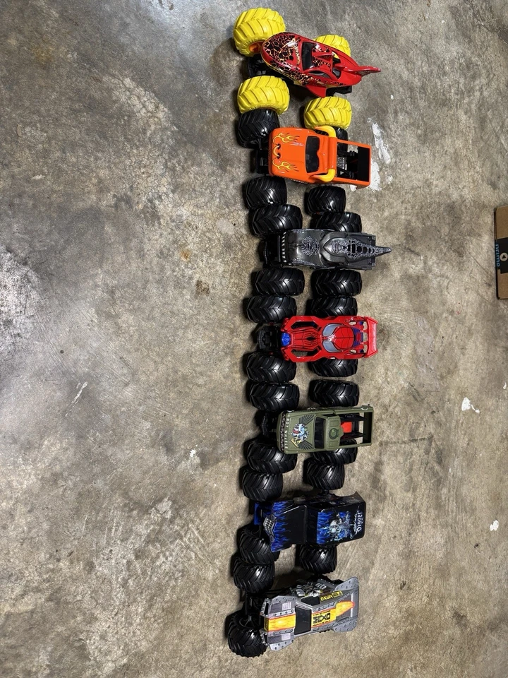 Monster Jam Trucks 1/24 lote de 7 Foto 1 de 1