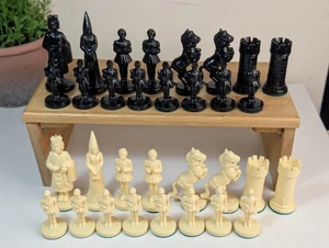Vintage Chess Set Plastic 3.5" Kings - Picture 1 of 10