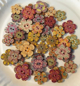 50 Pcs Wooden Flower Buttons 2-Hole Craft Sewing DIY Vintage Look - Picture 1 of 3