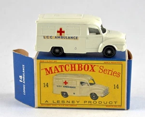 Matchbox RW 14C Lomas Ambulance blanco grueso negro 24 ruedas excelente en caja "D" - Imagen 1 de 9