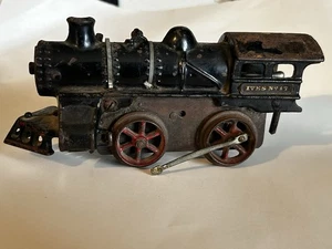 BROKE NEED REPAIR IVES Prewar 0-4-0 Cast Iron Wind-up Clockwork Locomotive # 17 - Picture 1 of 20