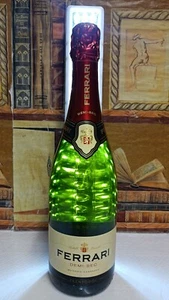 Spumante 2008 Ferrari Demi Sec Fratelli Lunelli 75cl 12,5% (163.24) - Imagen 1 de 11