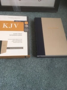 KJV GIANT PRINT REFERENCE BIBLE NAVY/OATMEAL CLOTH OVER BOARD RED LETTER  - Picture 1 of 12