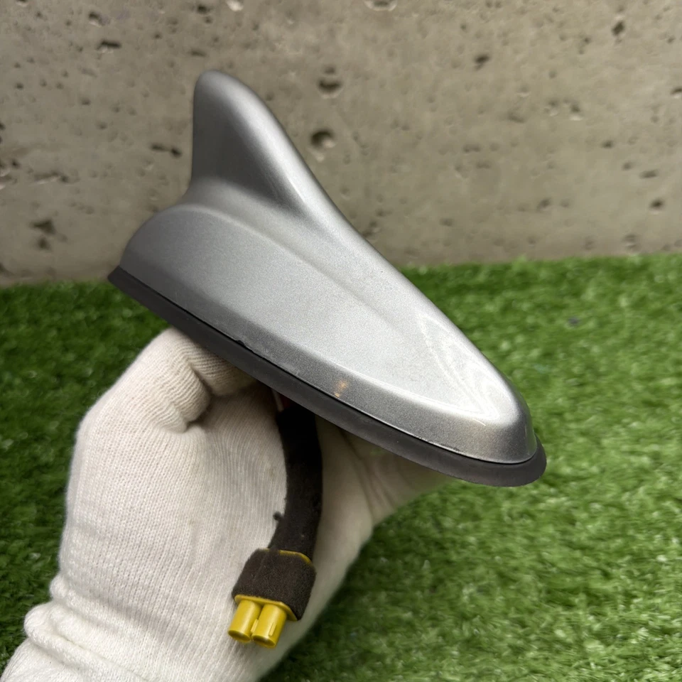 Hyundai Sonata 2015-2019 techo aleta de tiburón antena 96210-C2000 V8S OEM gris Foto 1 de 4