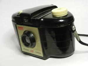 DE COLECCIÓN KODAK BROWNIE 127 AÑOS 60 - Cámara fotográfica retro - Analógica - Baquelita - c8 - Imagen 1 de 12