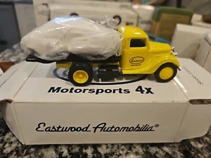 1/43 scale ERTL 1947 Stock# 336500 KB-12 Crouse Cartage W/2nd Car Towed - Picture 1 of 3