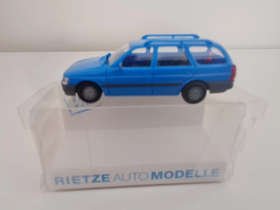 1/87 RIETZE COCHE FORD ESCORT AZUL 1:87 HO CAR MODEL AUTO MODELLE - Imagen 1 de 1