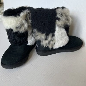 UGG 💖 1 Girls Classic Short Patchwork Fluff Glitter Toddler Boots Black💖 - Picture 1 of 10
