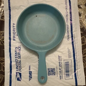 Vintage Cast Iron Prizer Ware 6 Inch Robin Egg Blue With Heat Ring - Picture 1 of 12