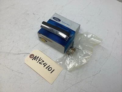 Camión Ford 1980-1985 lado derecho cabina exterior carrocería superior moldura nuevo en stock Foto 1 de 4