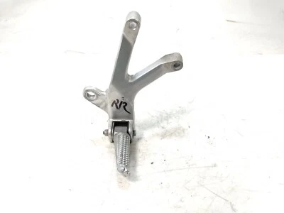 2002 Yamaha YZF600 YZF600R Rear Right Passenger Foot Peg Rest & Mount - Imagem 1 de 4