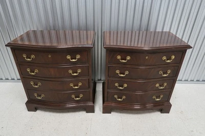 Cofres de noche grandes Drexel Heritage Heirlooms llama caoba - Par Foto 1 de 4