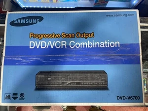 Samsung DVD-V6700 Reproductor DVD / VHS Grabadora de vídeo CAJA ABIERTA - Imagen 1 de 6