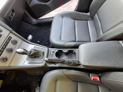 (LID ARMREST ONLY) Console Front Station Wgn Floor Fits 15-17 GOLF 2592387 Foto 1 de 4