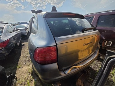 Porta-malas/escotilha traseira sem design esportivo compatível com 03-06 PORSCHE CAYENNE 587896 - Imagem 1 de 4