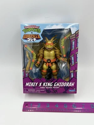 Figura de acción TMNT X Godzilla Mikey X King Chidorah Three Headed Mutant Foto 1 de 4