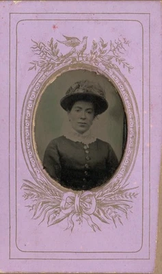 TINTYPE CDV PORTRAIT OF LADY IN LILAC DECORATIVE MOUNT  VICTORIAN FASHION #D4399 - Image 1 of 2