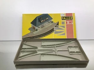 FALLER B-197 RAIL RAILWAY TRAIN PANELS CURVED PIECES KIT -1:87 H0- GOOD IN BOX - Picture 1 of 4