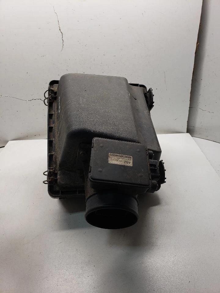 Purificador de aire 3,5 L 6 cilindros compatible con 99-04 MONTERO SPORT 1433922 Foto 1 de 4